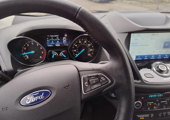Ford Escape cena 79900 przebieg: 80000, rok produkcji 2019 z Ząbki małe 56